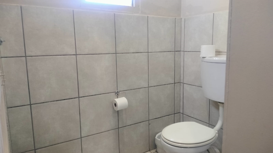5 Bedroom Property for Sale in Navalsig Free State